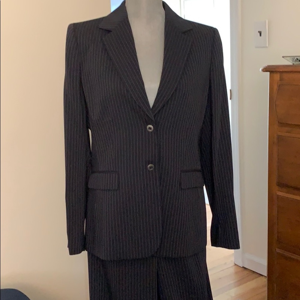 Tahari ASL Women’s pinstriped navy suit